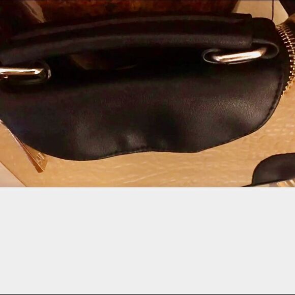 Bijou Brigitte Crossbody & Single Handle Handbag. - Picture 11 of 12